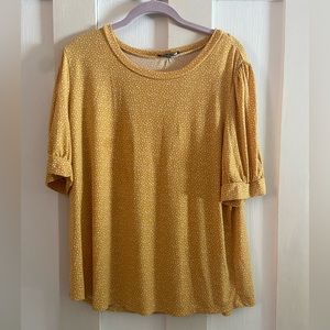 Adrianna Papell Muted Yellow Short Sleeve Blouse Size XL
